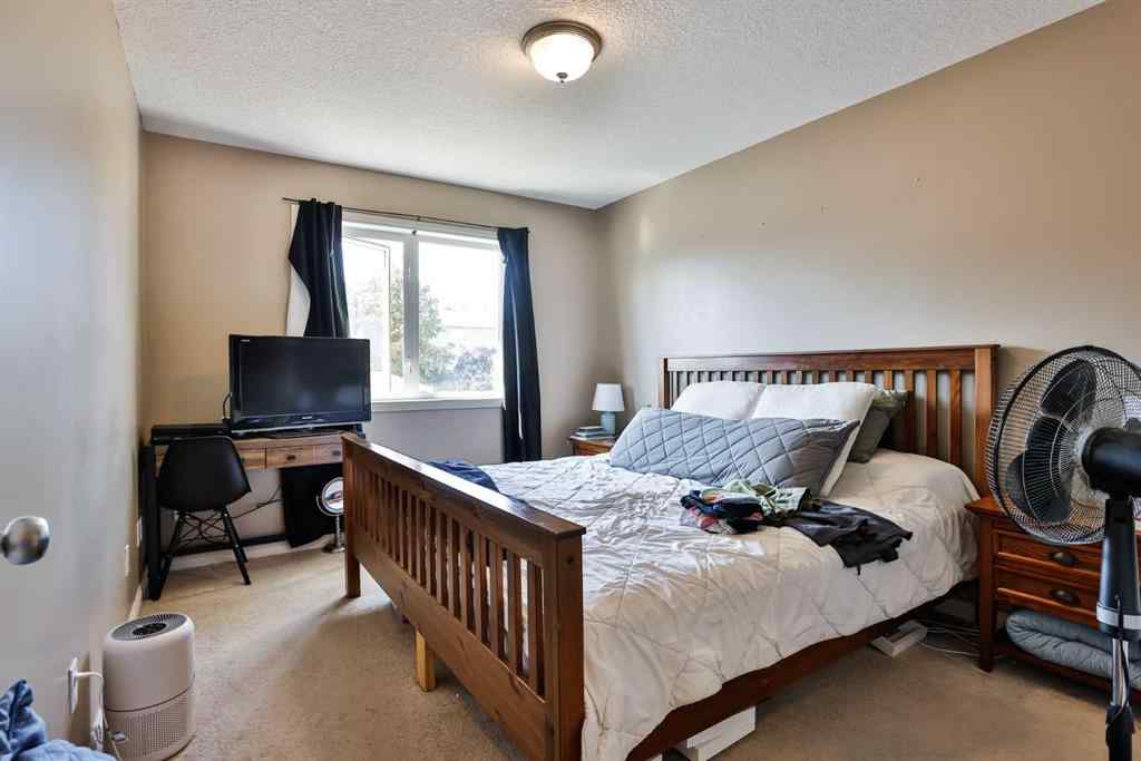 MLS® A2256070 - 326 Lynx Crescent N in Uplands Lethbridge, Residential