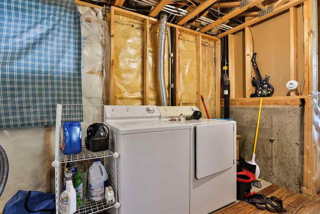 MLS® A2256070 - 326 Lynx Crescent N in Uplands Lethbridge, Residential