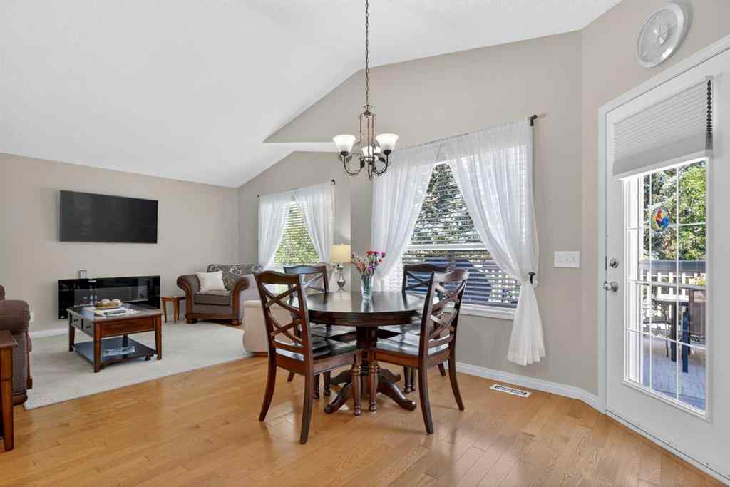 MLS® A2256076 - 22 Somerside Manor SW in Somerset Calgary, Residential