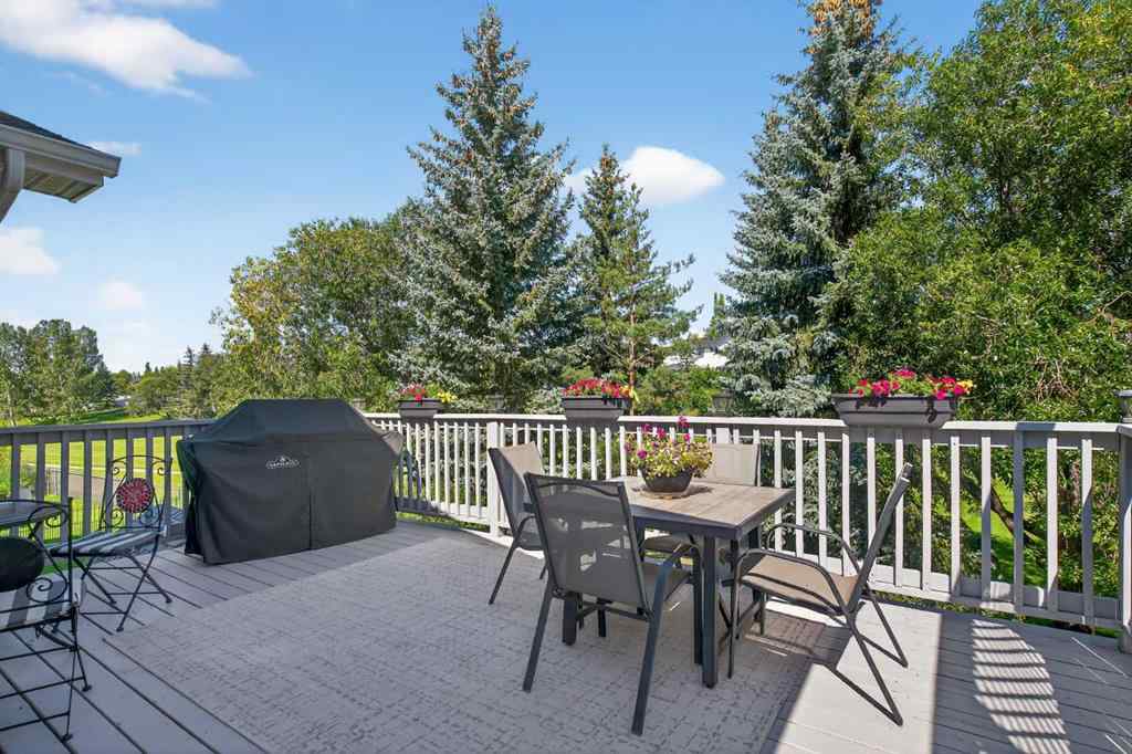 MLS® A2256076 - 22 Somerside Manor SW in Somerset Calgary, Residential