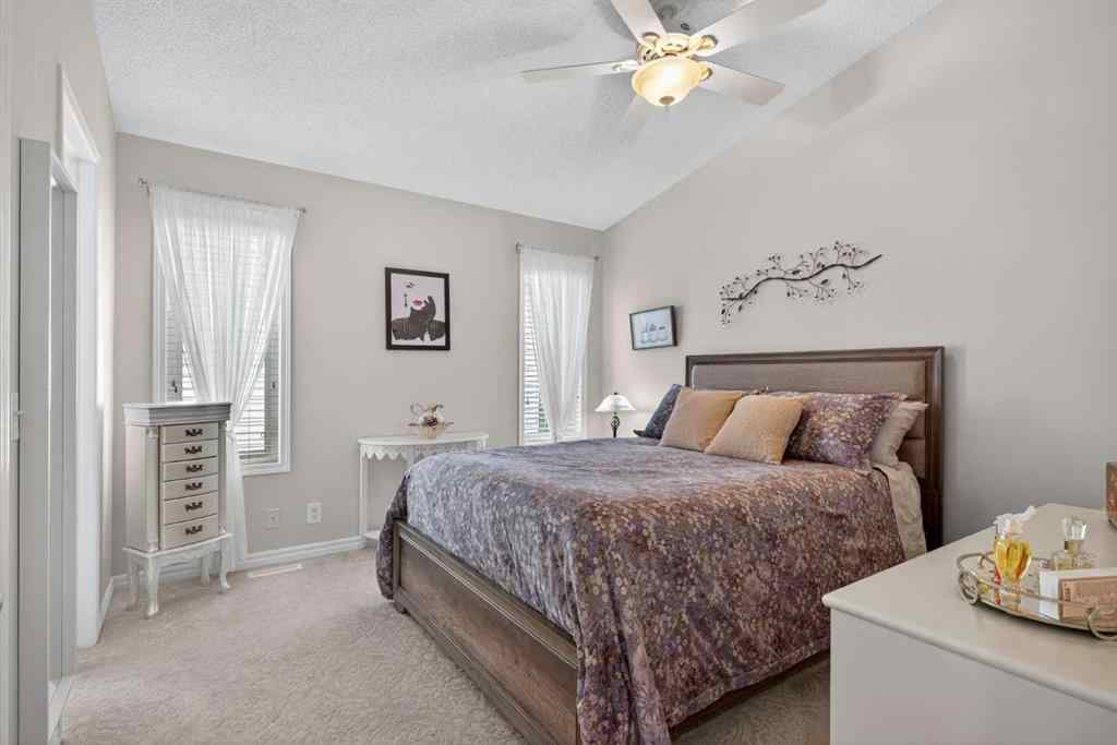 MLS® A2256076 - 22 Somerside Manor SW in Somerset Calgary, Residential