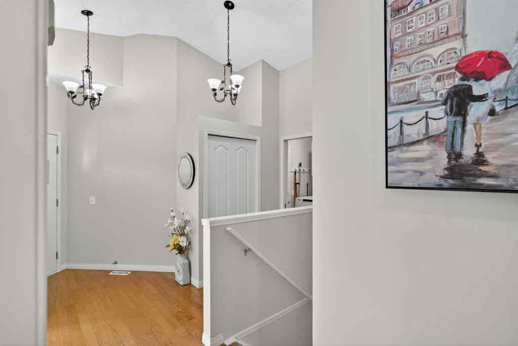 MLS® A2256076 - 22 Somerside Manor SW in Somerset Calgary, Residential