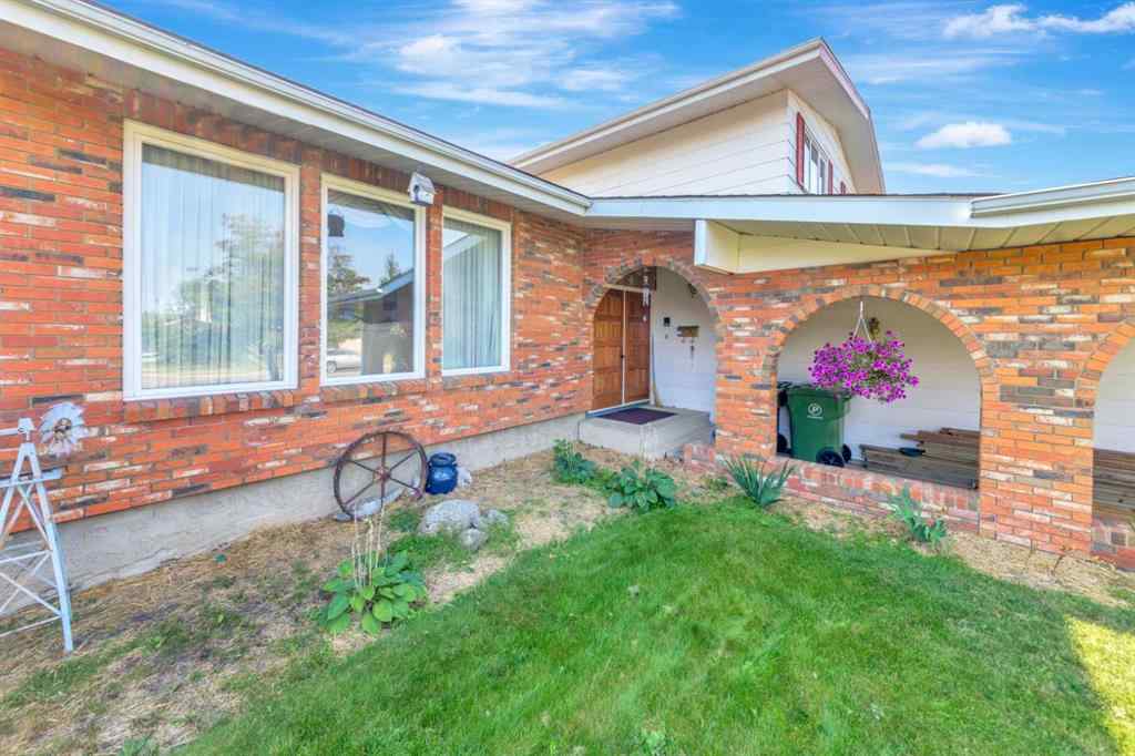 MLS® A2256078 - 5621 35 Street  in Steele Heights Lloydminster, Residential