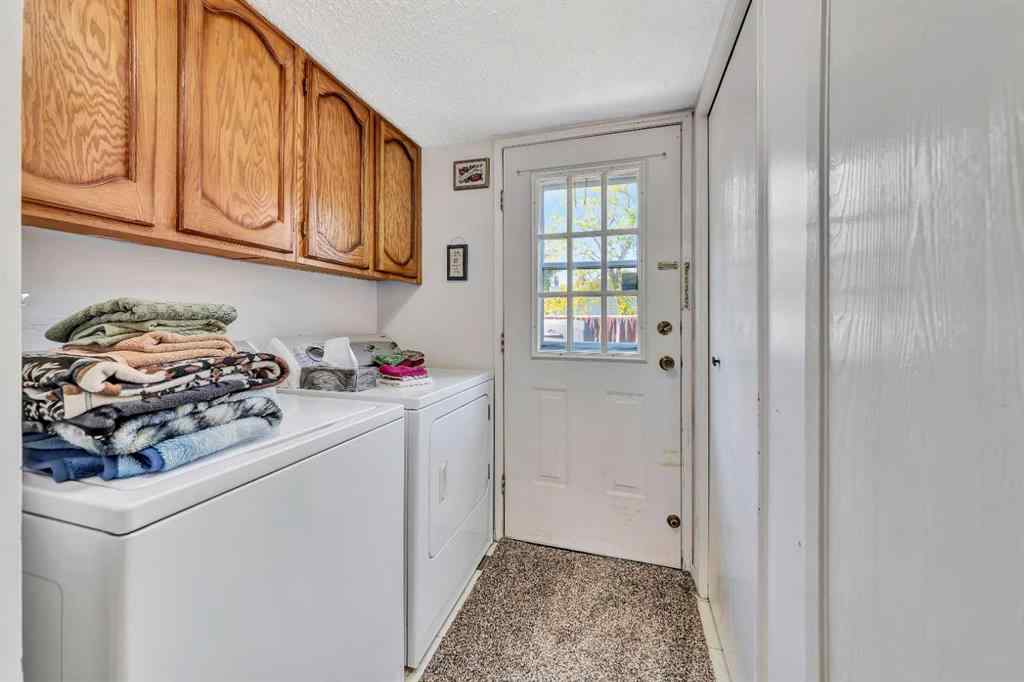 MLS® A2256078 - 5621 35 Street  in Steele Heights Lloydminster, Residential
