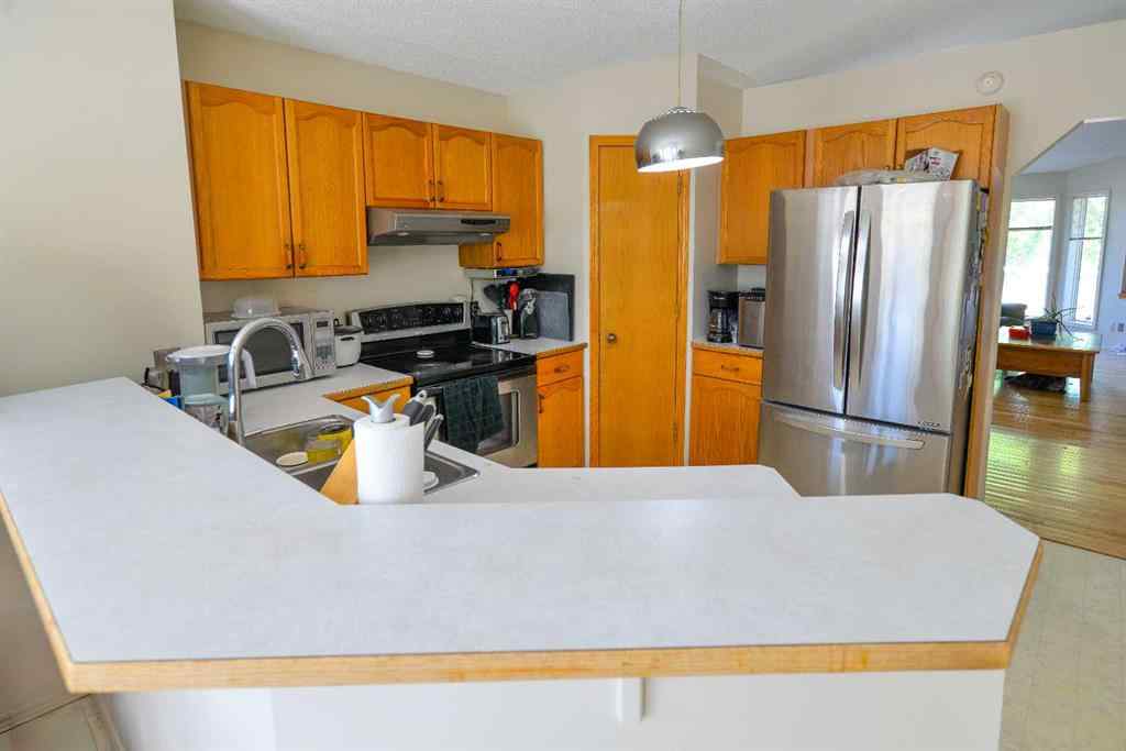 MLS® A2256080 - 152 Valley Meadow Close NW in Valley Ridge Calgary, Residential