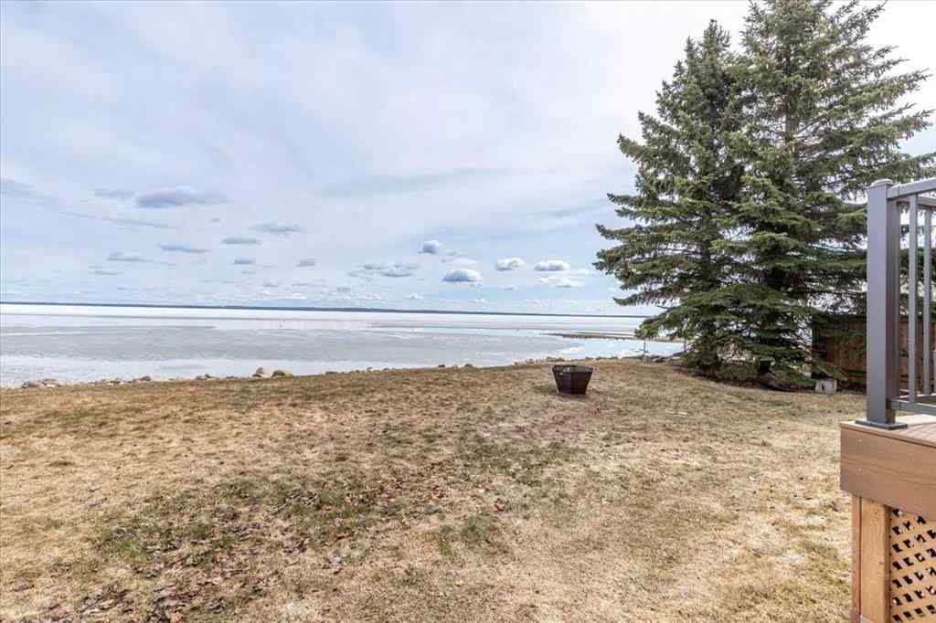 MLS® A2256082 - 33 Lakeshore Drive  in NONE Grandview, Residential