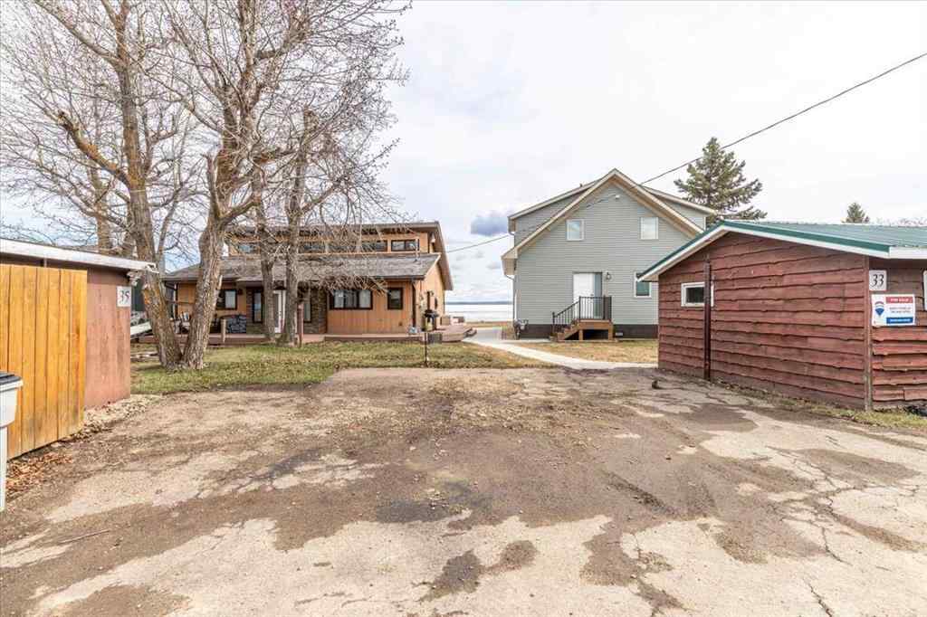 MLS® A2256082 - 33 Lakeshore Drive  in NONE Grandview, Residential