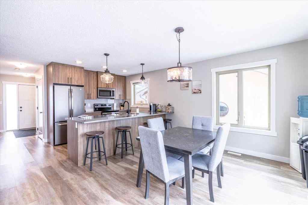 MLS® A2256082 - 33 Lakeshore Drive  in NONE Grandview, Residential