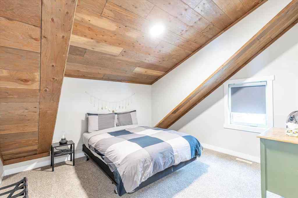 MLS® A2256082 - 33 Lakeshore Drive  in NONE Grandview, Residential