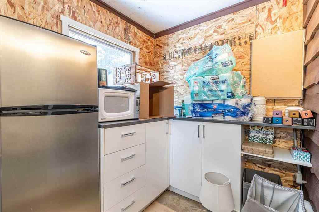 MLS® A2256082 - 33 Lakeshore Drive  in NONE Grandview, Residential