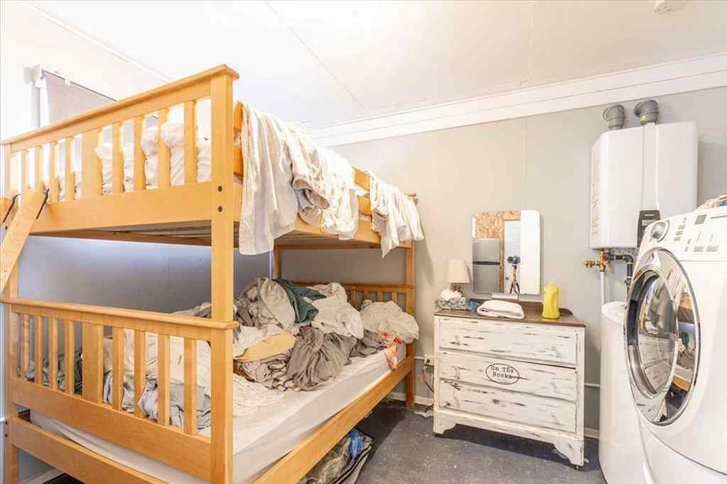 MLS® A2256082 - 33 Lakeshore Drive  in NONE Grandview, Residential