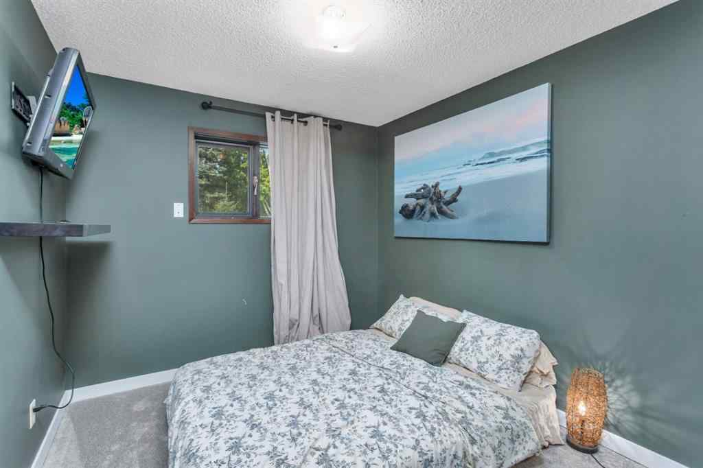 MLS® A2256084 - 5223 48 st   in NONE Eckville, Residential