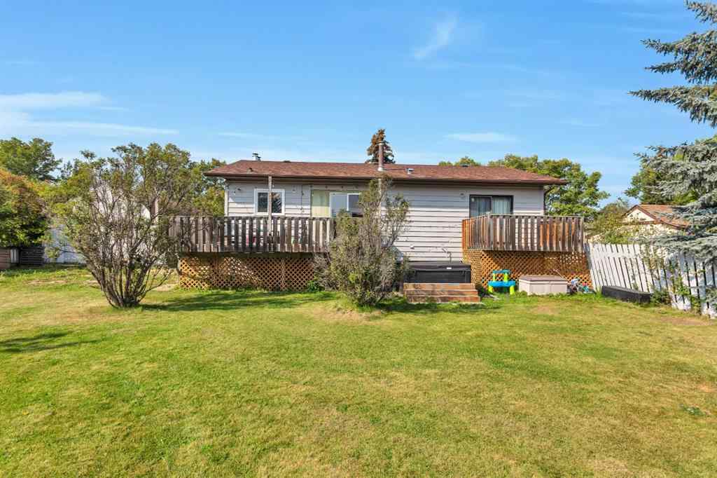 MLS® A2256084 - 5223 48 st   in NONE Eckville, Residential