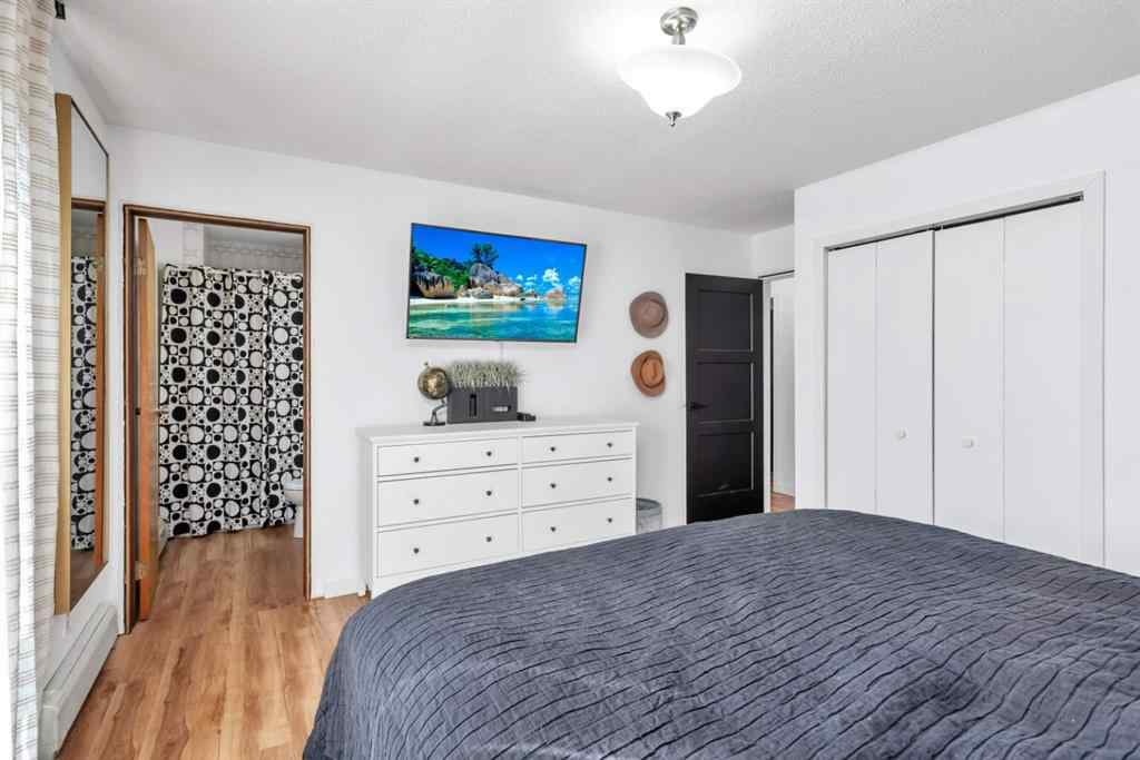 MLS® A2256084 - 5223 48 st   in NONE Eckville, Residential