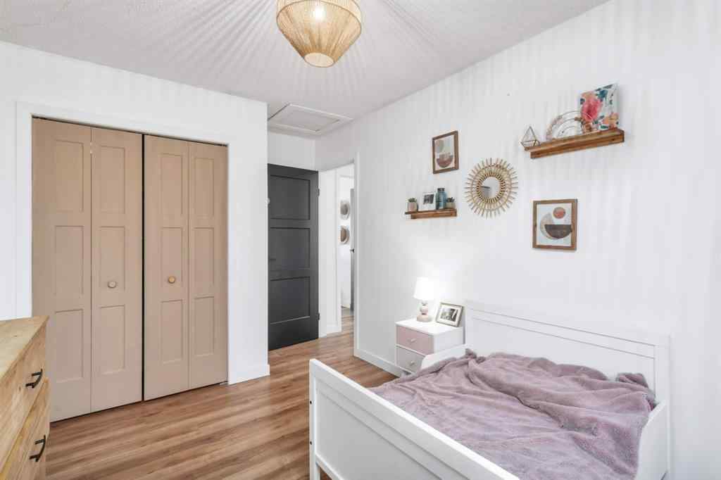 MLS® A2256084 - 5223 48 st   in NONE Eckville, Residential