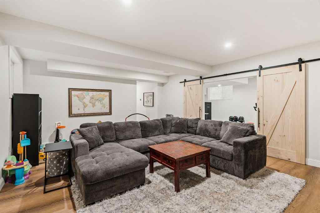 MLS® A2256091 - 2225 8 Avenue SE in Inglewood Calgary, Residential