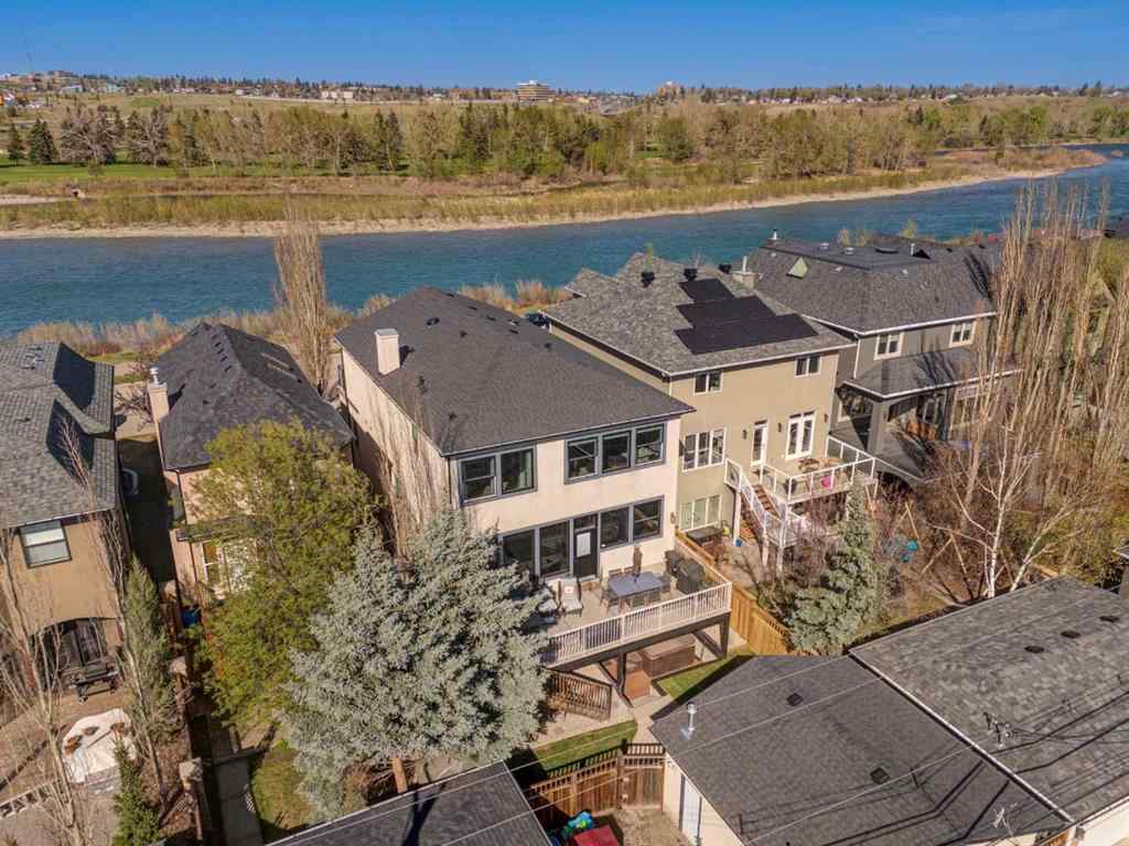 MLS® A2256091 - 2225 8 Avenue SE in Inglewood Calgary, Residential