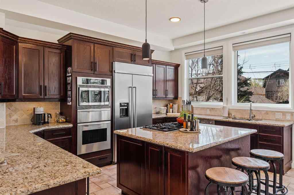 MLS® A2256091 - 2225 8 Avenue SE in Inglewood Calgary, Residential