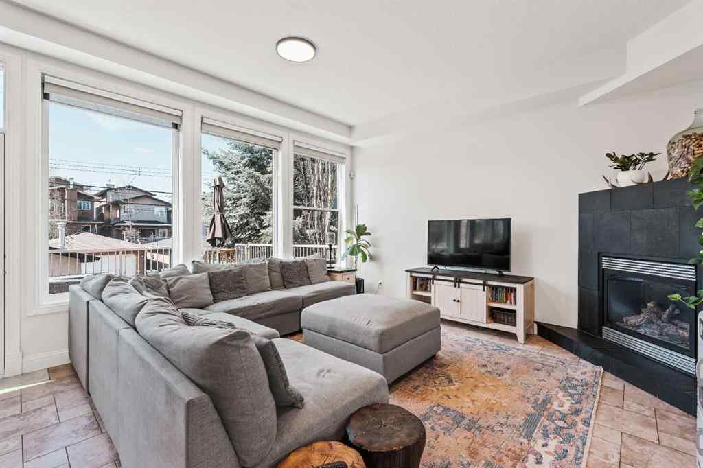 MLS® A2256091 - 2225 8 Avenue SE in Inglewood Calgary, Residential