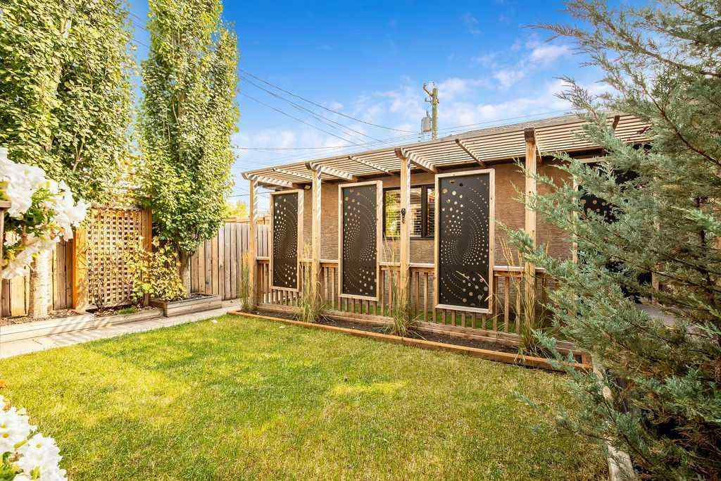 MLS® A2256097 - 2133 5 Avenue NW in West Hillhurst Calgary, Residential