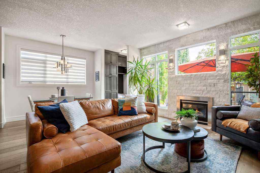 MLS® A2256097 - 2133 5 Avenue NW in West Hillhurst Calgary, Residential
