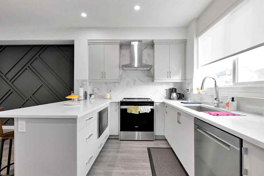 MLS® A2256104 - 117 Ambleton Drive NW in Moraine Calgary, Residential