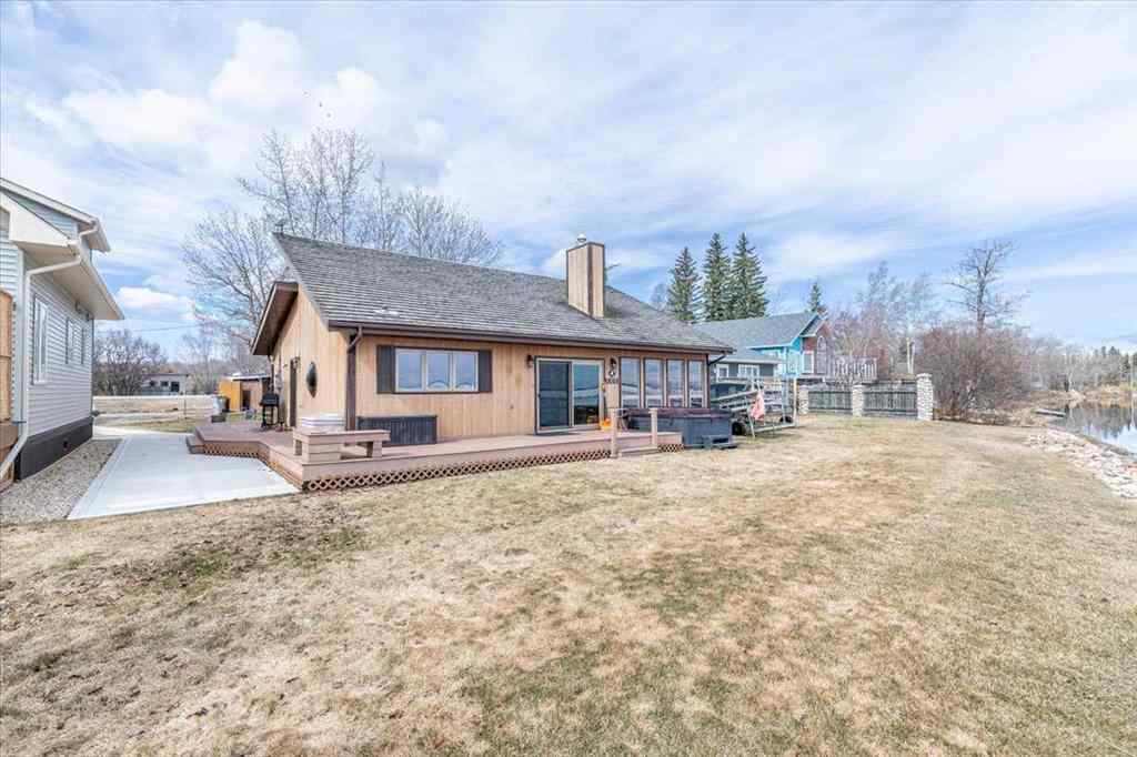 MLS® A2256105 - 35 Lakeshore Drive  in NONE Grandview, Residential