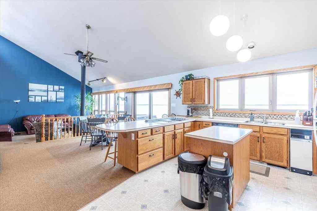MLS® A2256105 - 35 Lakeshore Drive  in NONE Grandview, Residential