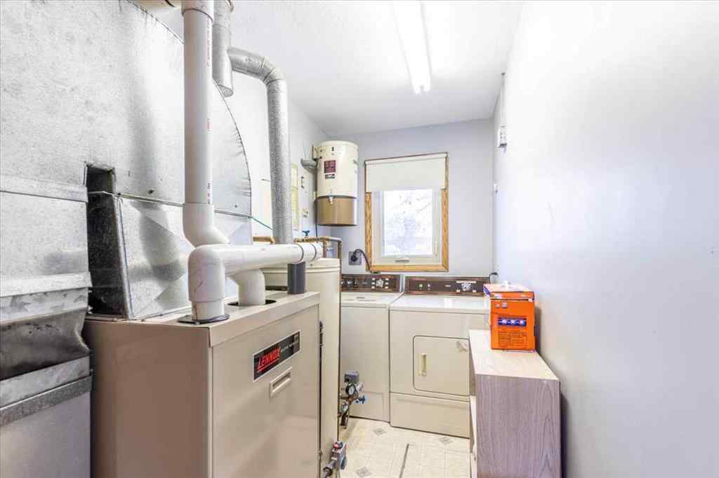 MLS® A2256105 - 35 Lakeshore Drive  in NONE Grandview, Residential