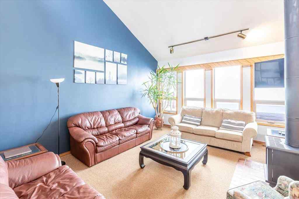 MLS® A2256105 - 35 Lakeshore Drive  in NONE Grandview, Residential