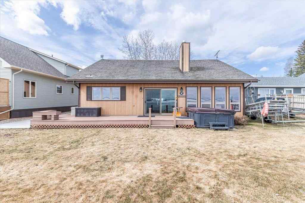 MLS® A2256105 - 35 Lakeshore Drive  in NONE Grandview, Residential