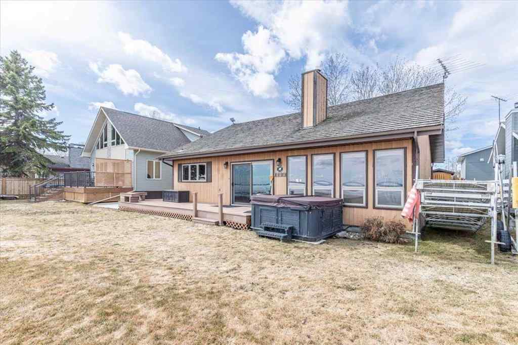 MLS® A2256105 - 35 Lakeshore Drive  in NONE Grandview, Residential