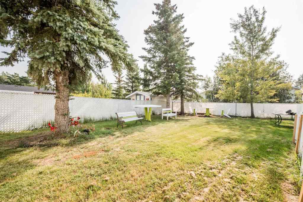 MLS® A2256108 - 9037 103 Avenue  in Ivy Lake Estates Grande Prairie, Residential