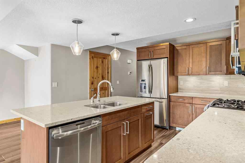 MLS® A2256109 - Unit #4 813 7th Street   in South Canmore Canmore, Residential