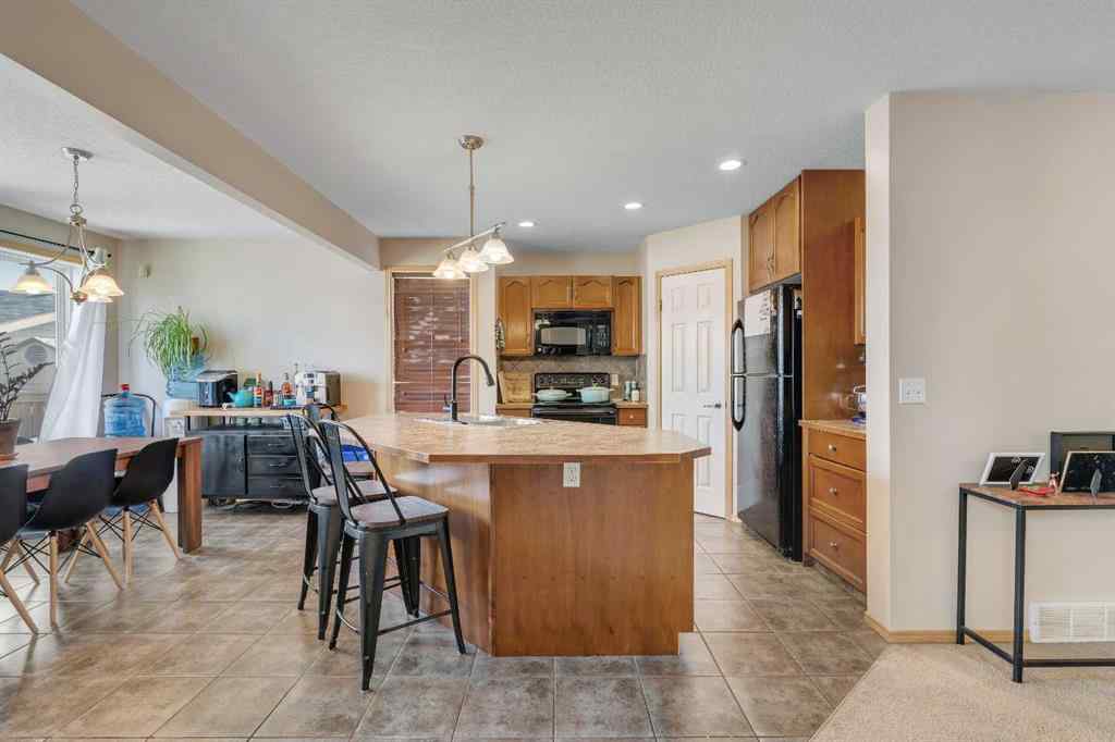 MLS® A2256110 - 100 Covecreek Close NE in Coventry Hills Calgary, Residential