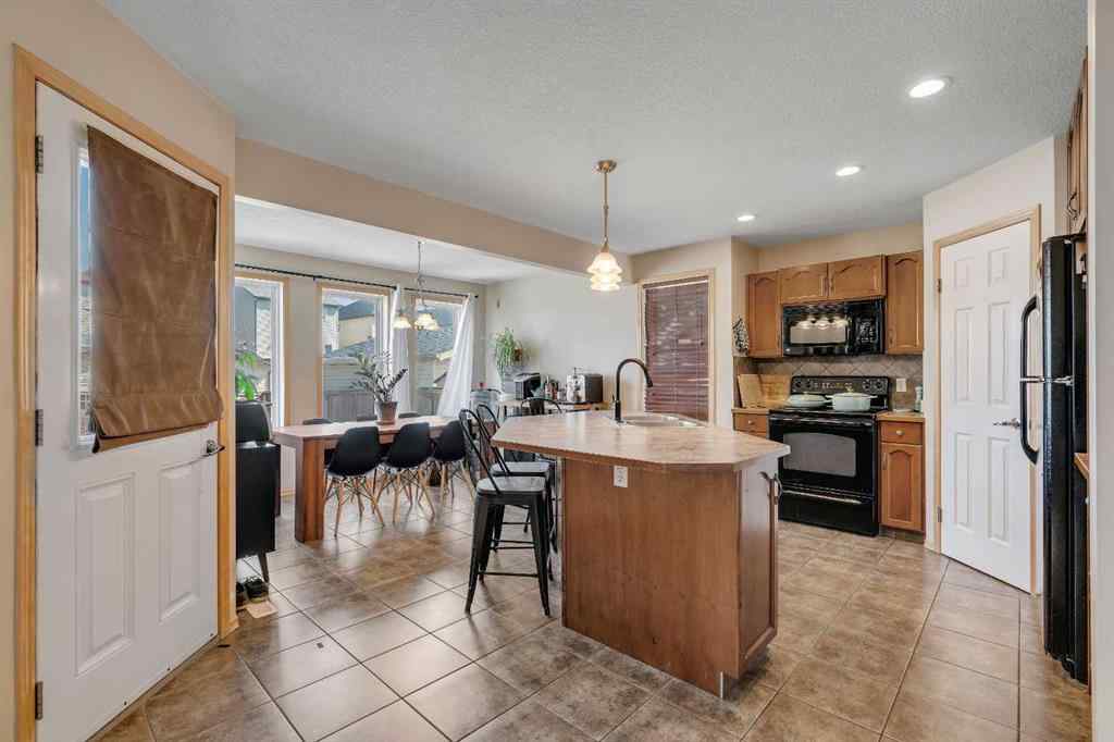 MLS® A2256110 - 100 Covecreek Close NE in Coventry Hills Calgary, Residential
