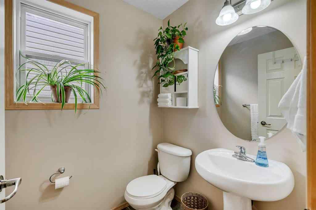 MLS® A2256110 - 100 Covecreek Close NE in Coventry Hills Calgary, Residential