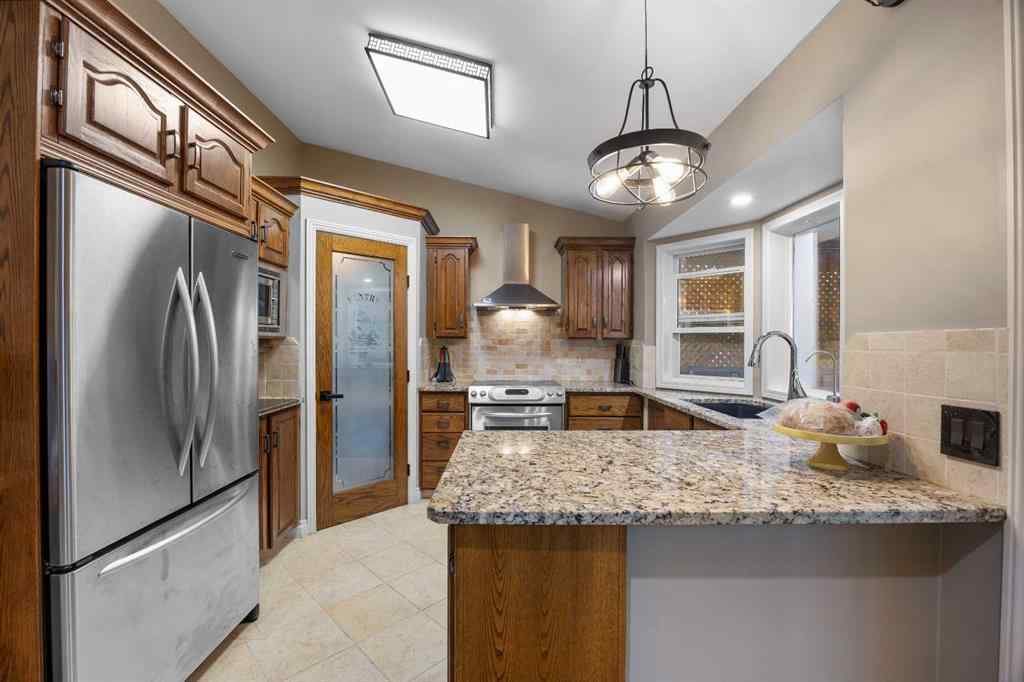 MLS® A2256112 - 182 Scenic Glen Close NW in Scenic Acres Calgary, Residential