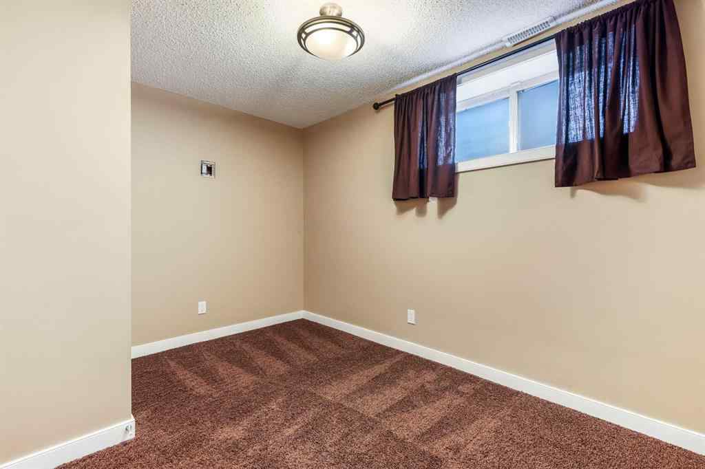 MLS® A2256113 - 95 New Brighton Landing SE in New Brighton Calgary, Residential