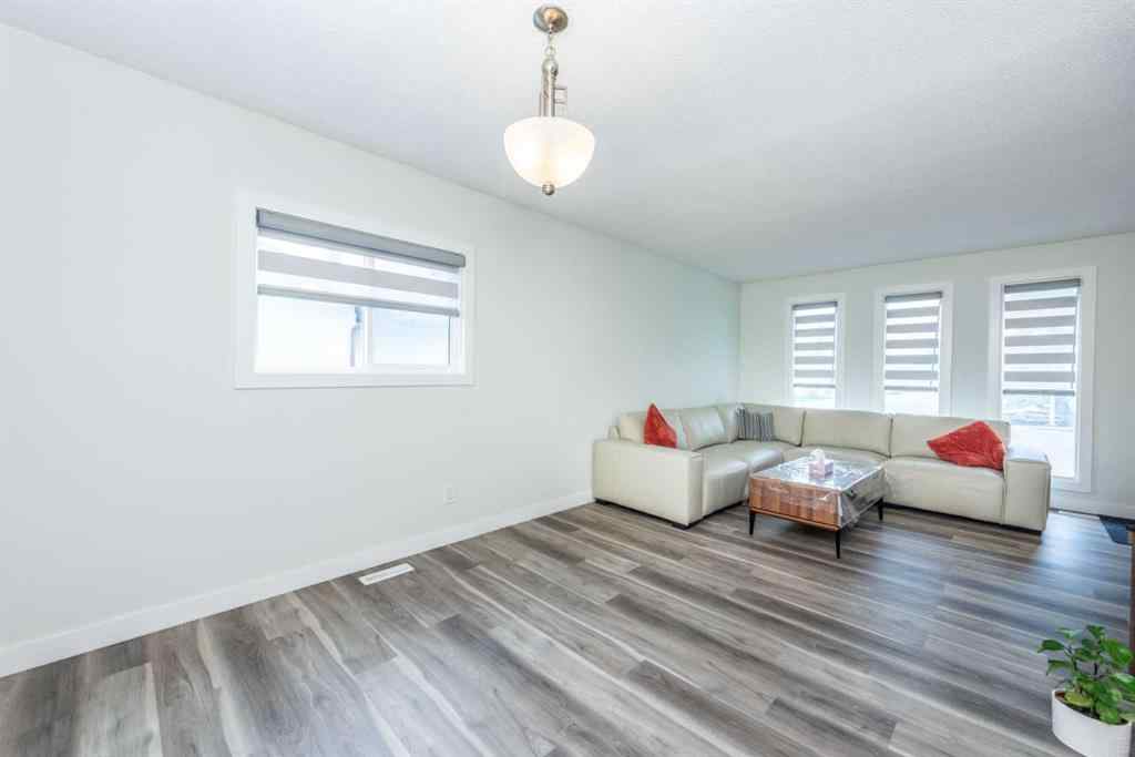 MLS® A2256118 - 5640 Temple Drive NE in Temple Calgary, Residential