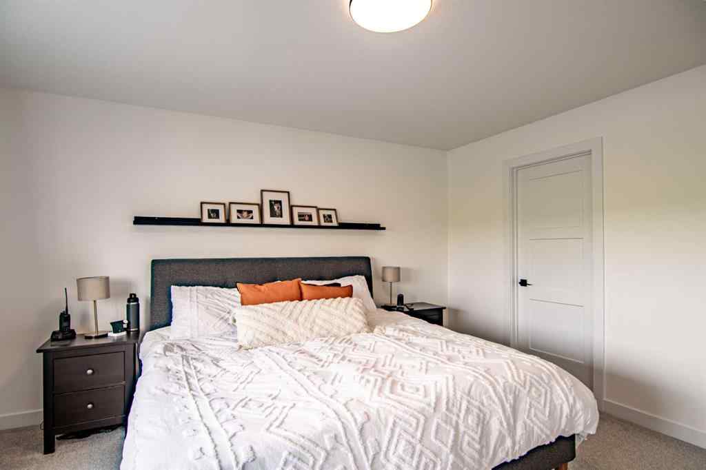 MLS® A2256122 - 587 Robinson Avenue  in Palisades Penhold, Residential