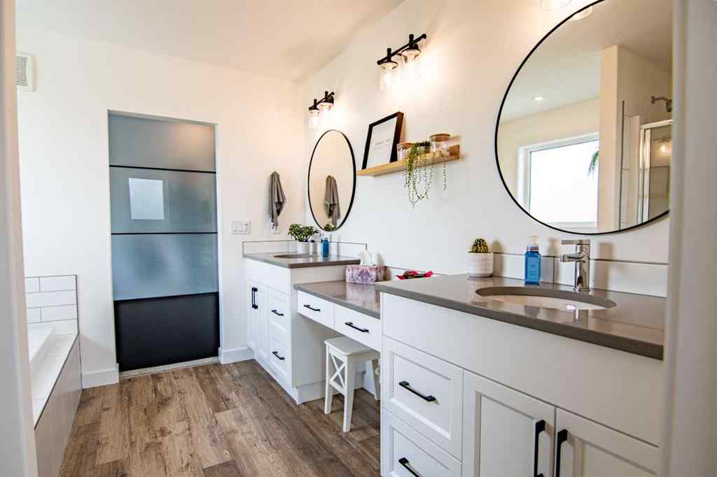 MLS® A2256122 - 587 Robinson Avenue  in Palisades Penhold, Residential