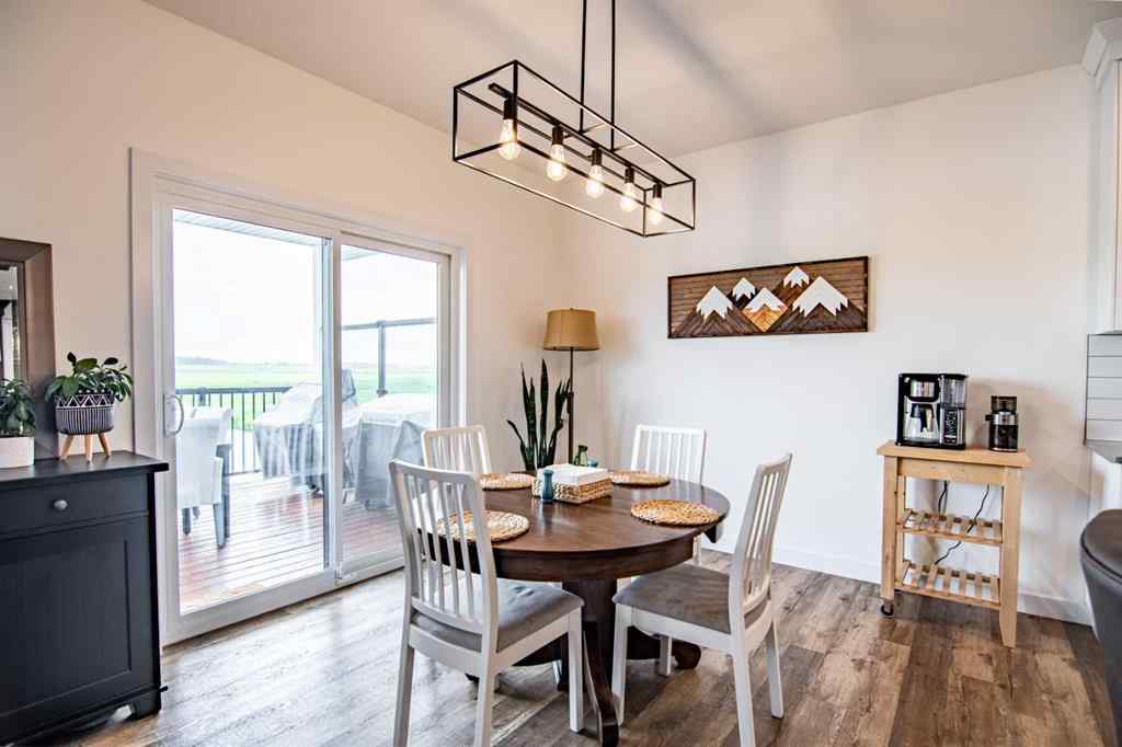 MLS® A2256122 - 587 Robinson Avenue  in Palisades Penhold, Residential
