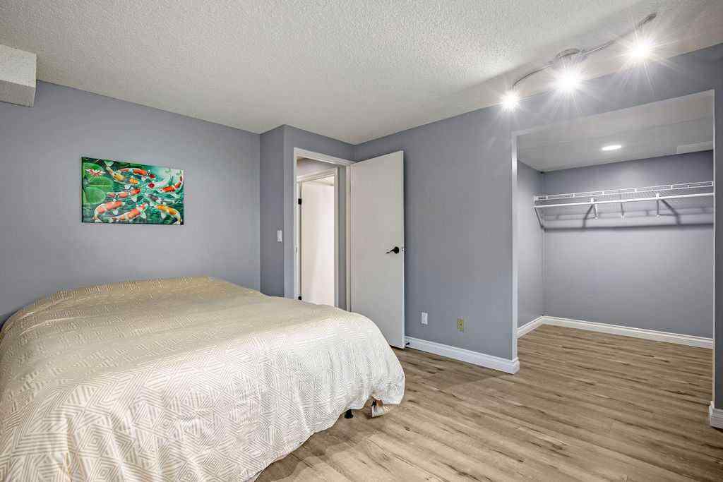 MLS® A2256126 - 15 Riverbirch Place SE in Riverbend Calgary, Residential
