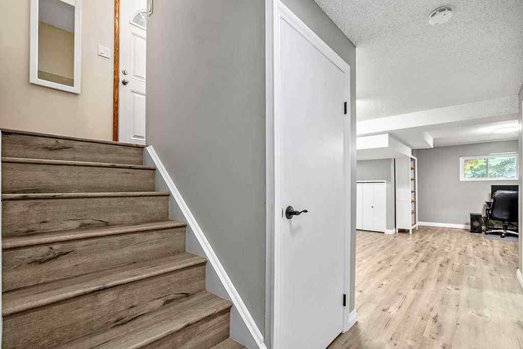 MLS® A2256126 - 15 Riverbirch Place SE in Riverbend Calgary, Residential