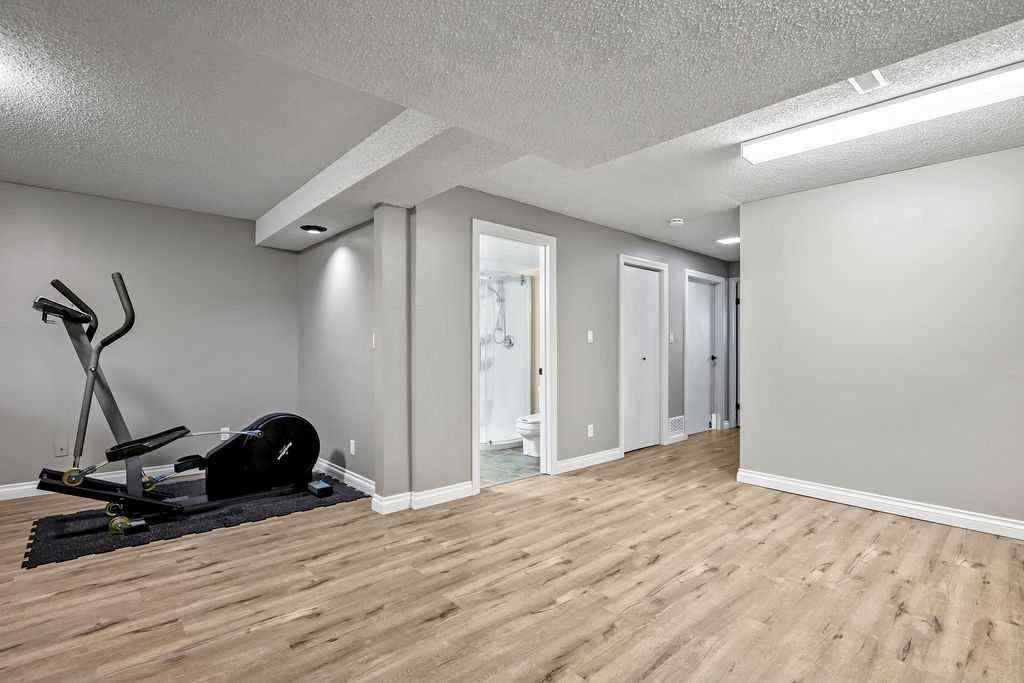 MLS® A2256126 - 15 Riverbirch Place SE in Riverbend Calgary, Residential
