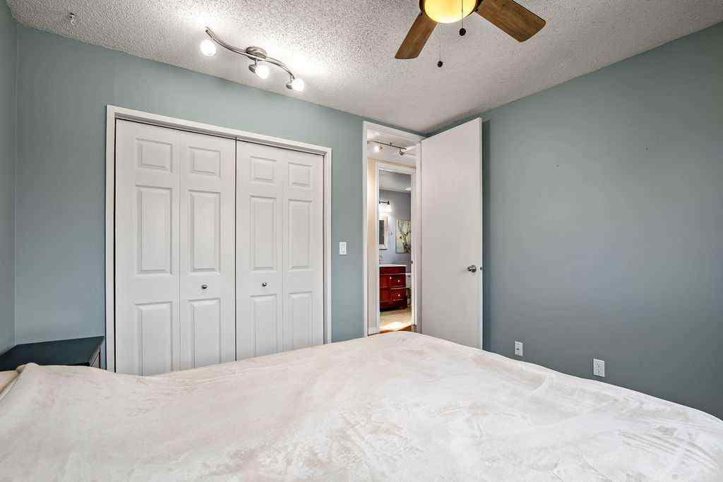 MLS® A2256126 - 15 Riverbirch Place SE in Riverbend Calgary, Residential