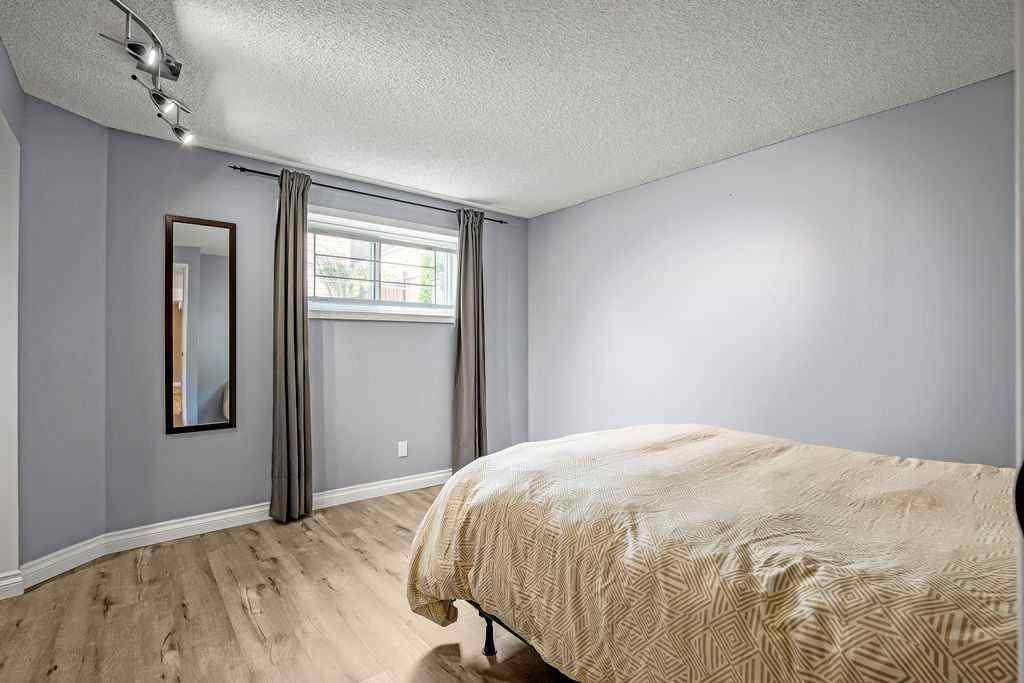 MLS® A2256126 - 15 Riverbirch Place SE in Riverbend Calgary, Residential