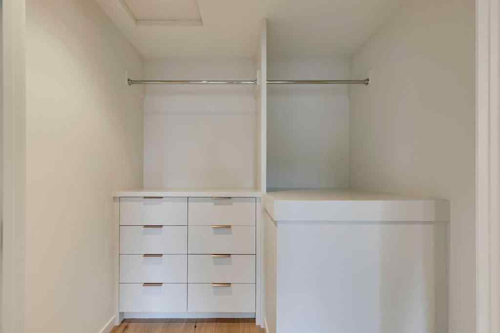 MLS® A2256128 - 936 Elizabeth Road SW in Britannia Calgary, Residential