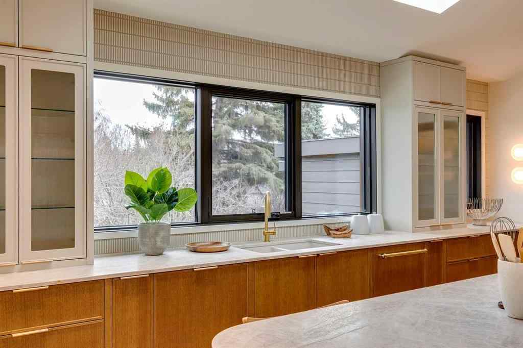 MLS® A2256128 - 936 Elizabeth Road SW in Britannia Calgary, Residential